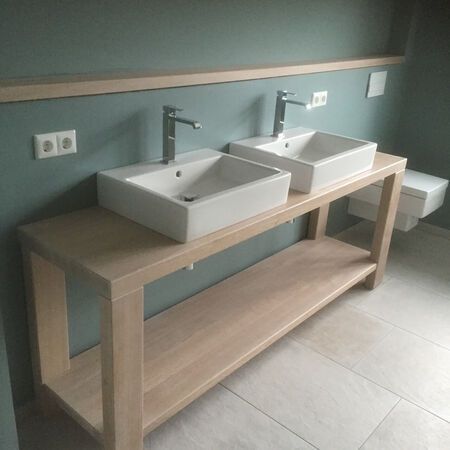 Badezimmertisch nach Maß
